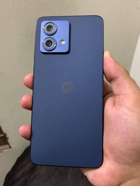 (moto g84 5G) 12gb ram , 256gb memory (1 year officiall warranty) 4