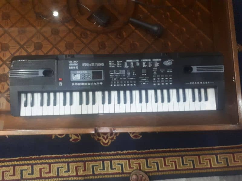 Electric rechargeable keyboard piano 1