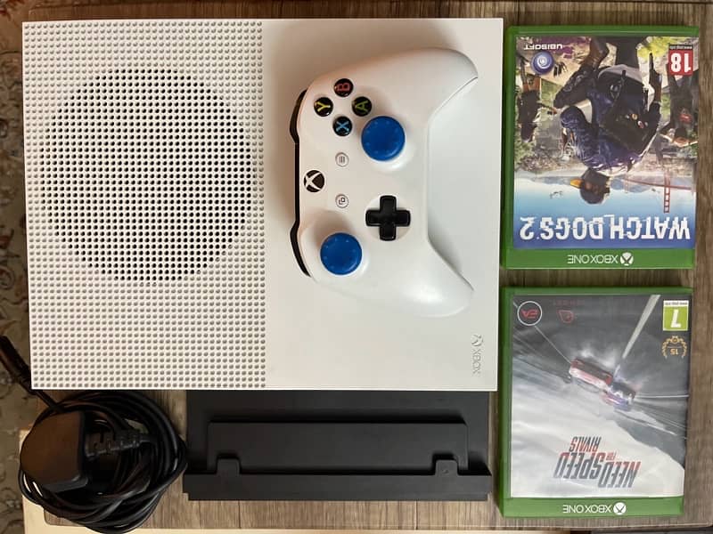 xbox one S 1TB 10/10 0