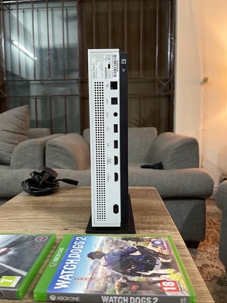 xbox one S 1TB 10/10 2