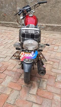 Honda 125 in genuine condition