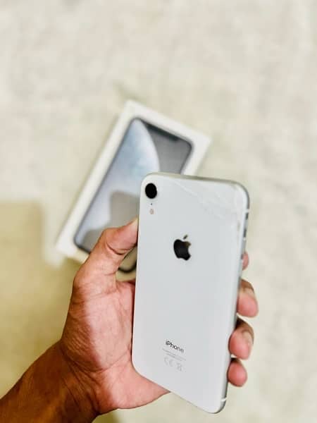 iphone Xr factory unlocked non pta 128gb 5