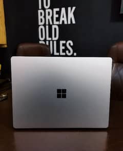 Microsoft Surface Laptop Go I5 10th Gen