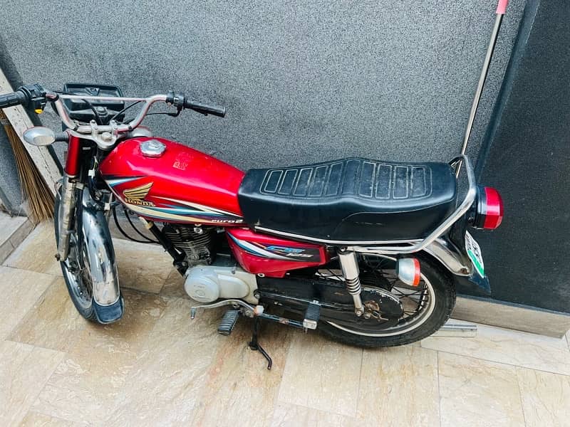 honda CG 125 red 2012 model 2