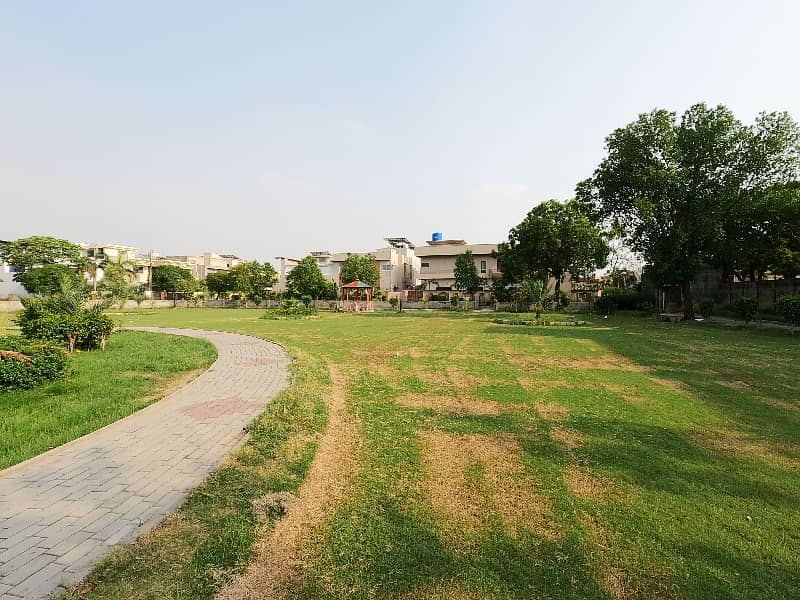 1 Kanal Best Location Plot For Built Home And Builder Near Park Mosque Market Plot For Sale 24