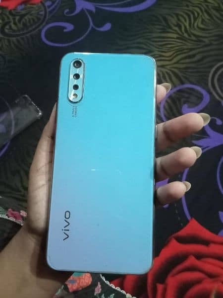 vivo s1 8  256 1