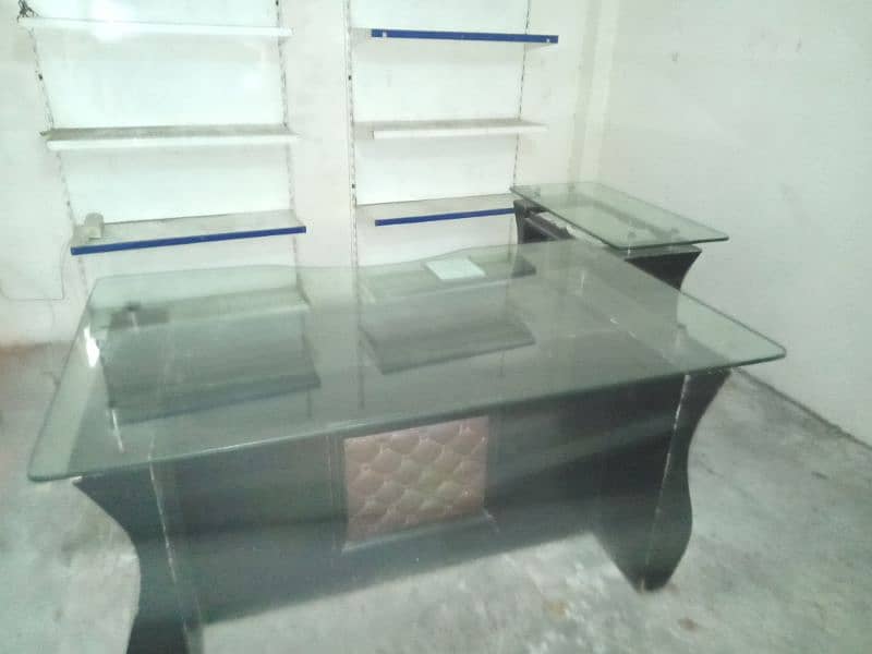 Pack of Two office tables in good condition 3