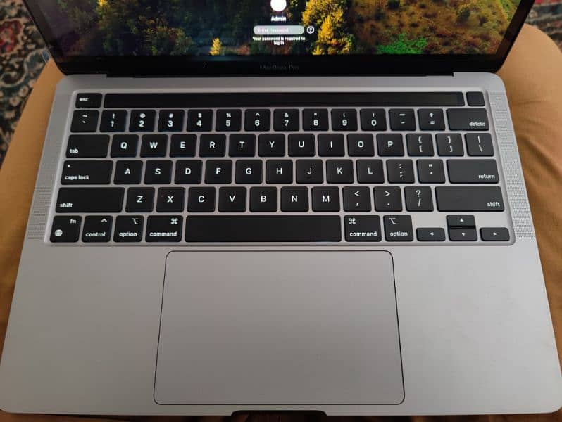 apple MacBook pro m1 8/512gb 10/9.5 condition 2