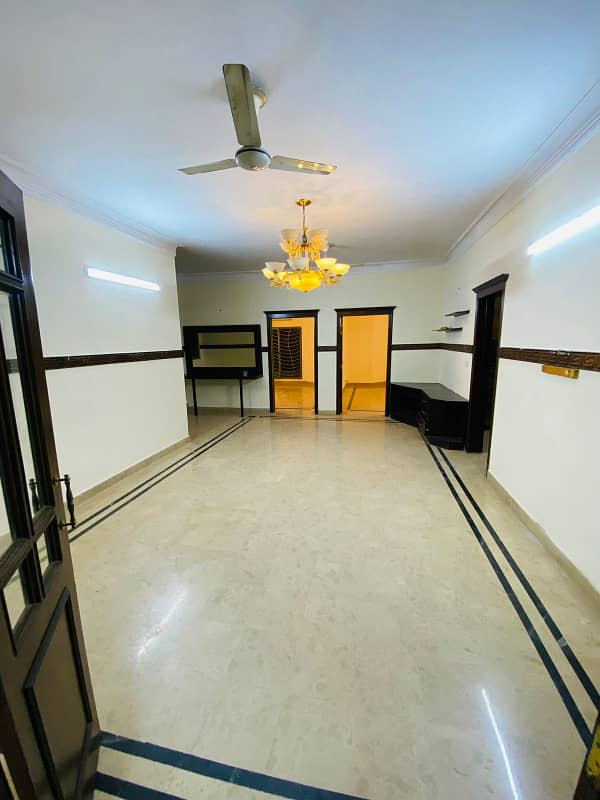 3 bedroom unfurnished apartment available for Rent in F-11 4