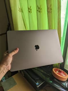 Macbook Pro 2019 16inch Intel Core i7 16gb DDR4 500gb SSD 0