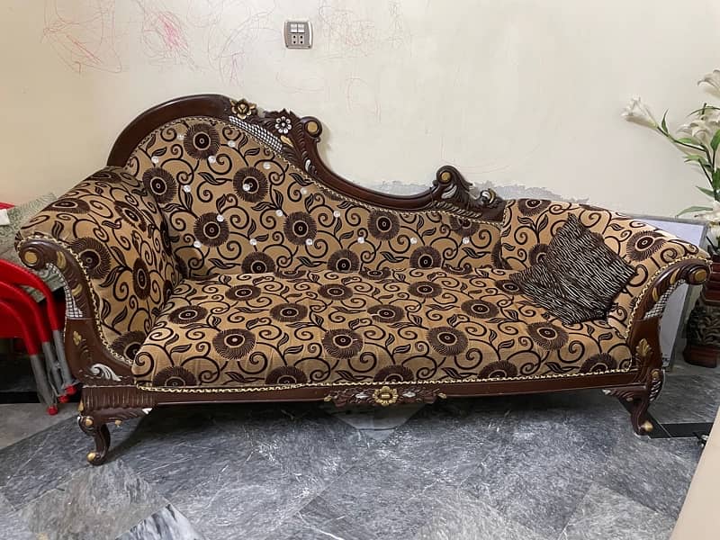 3 Seater sofa for sale 0