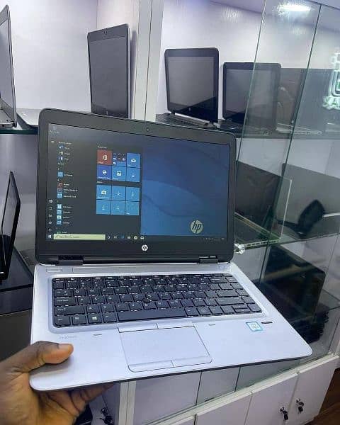 AOA TO EVERYONE. . 

-HP Probook (640 G3)
-CORE I5 7th Generation 8