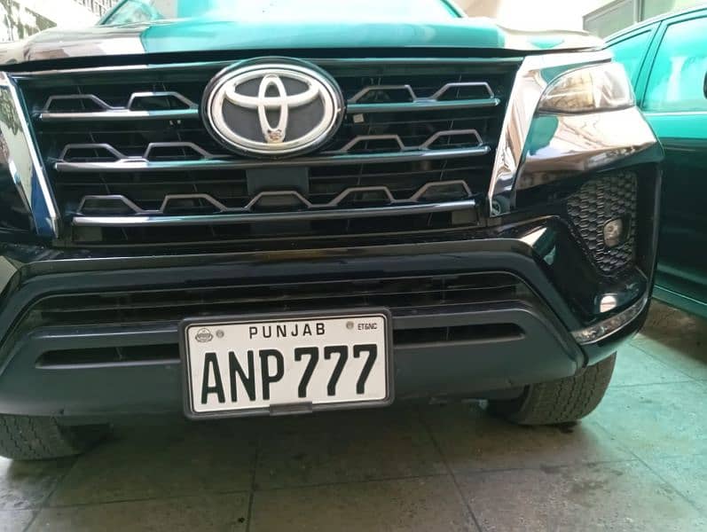 Toyota Fortuner G 2023 1