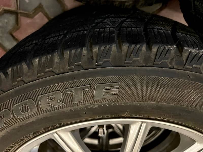 japanese tyres with Alloy wheels  215/60/R16 Honda Vezel 5