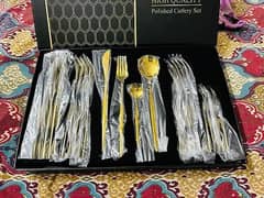 18 Piece Dinner Set plus Gold Plattted Cuttlery 0