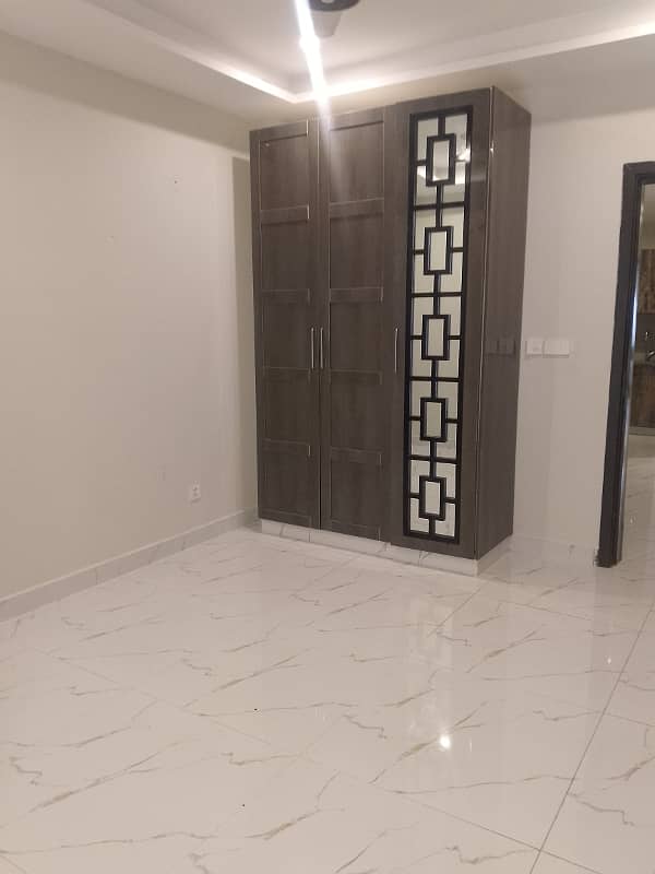 Luxury brand new 3bedroom attached washroom dd tv katichen beautifull unfurnished appartment available for rent more details please contact me 8