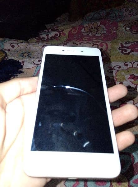 oppo a37 4/64 only phone (+923027700987) read add 9