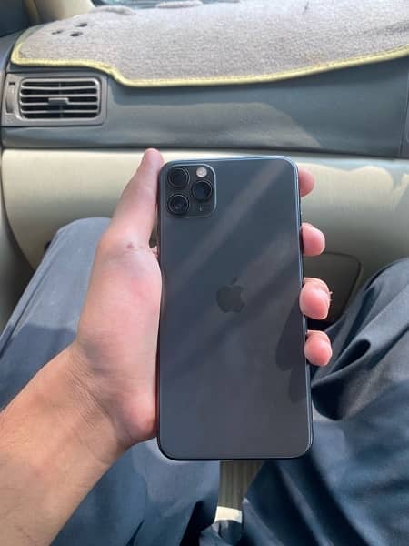 iphone 11 pro max 2