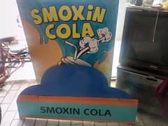 smoxincola drinking cola stand with all setup