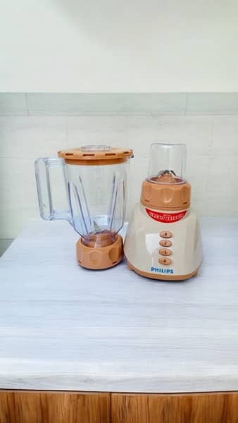 Philips Deluxe Blender & Grinder Boht achi Chezz ha 100% Best Quality 1