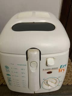 DEEP FRYER BLACK AND DECKER