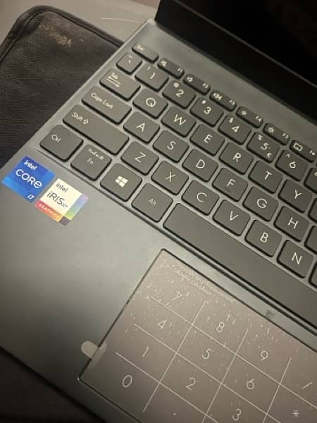 Asus laptop zenbook i7 13 0