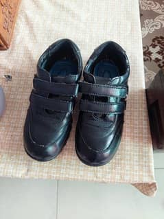 ndur school shoes for sell 35sizeblack