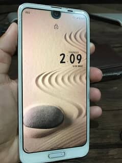 Aquos R2 0