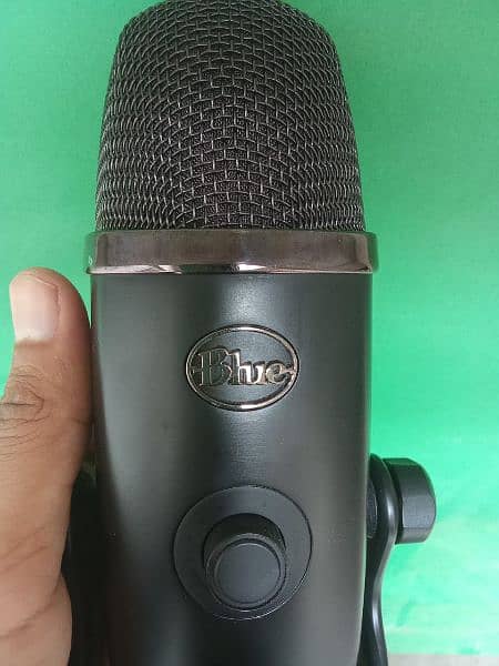 Yeti X (latest Yeti microphone) 3