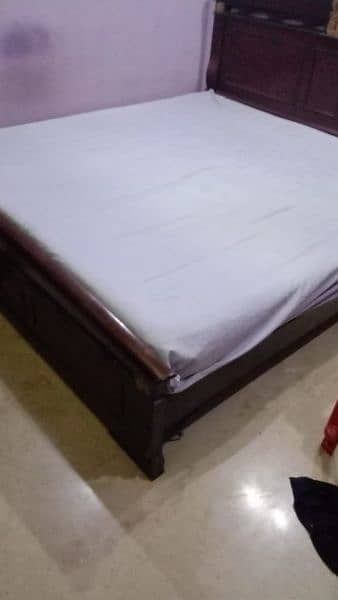 Good Condition Bed 0