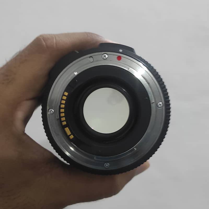 Canon EF 50mm f1.4 USM Lens With Front Hood And Caps 2