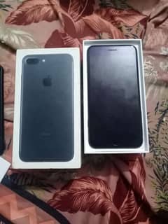 iPhone 7plus 32gb with box