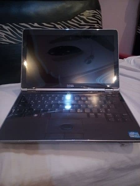 Dell Laptop 0