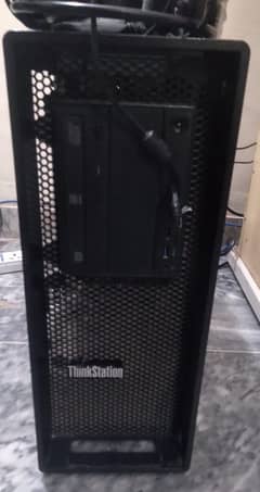 Lenovo P700 workstation 0