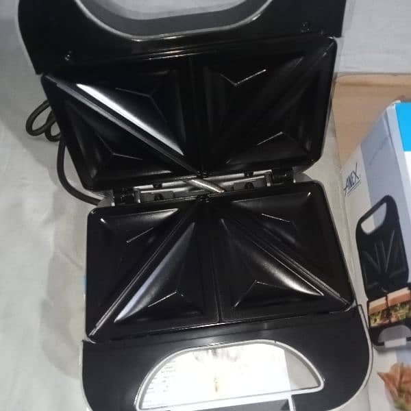 ANEX SANDWICH MAKER 750w 4