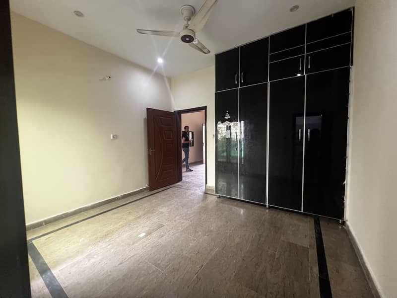 7 MARLA FIRST FLOOR AVAILABLE FOR RENT IN PU PHASE 2 0