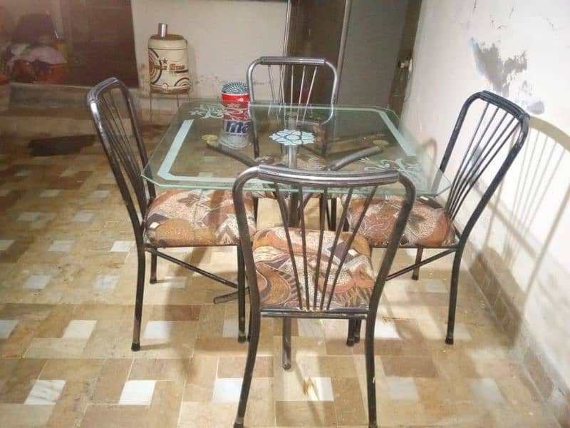 dining table with 4 chairs 0