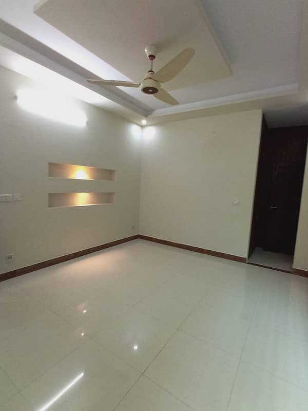 10 Marla triple-story & corner house for sale in Bahria Town Ph;4 Rawalpindi 13