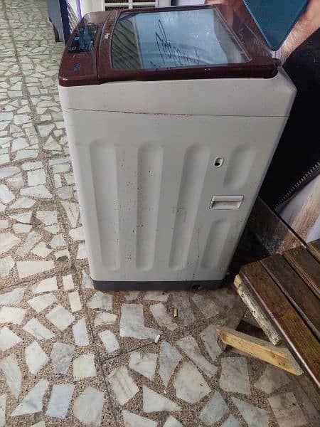 HAIER FULLY AUTOMATIC WASHINGMACHINE 12 KG 3