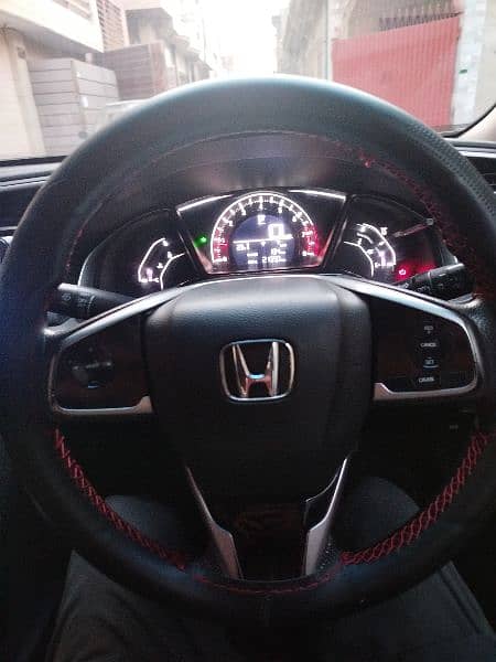 Honda Civic Oriel 2018 6