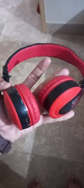 JBL Headphones 1