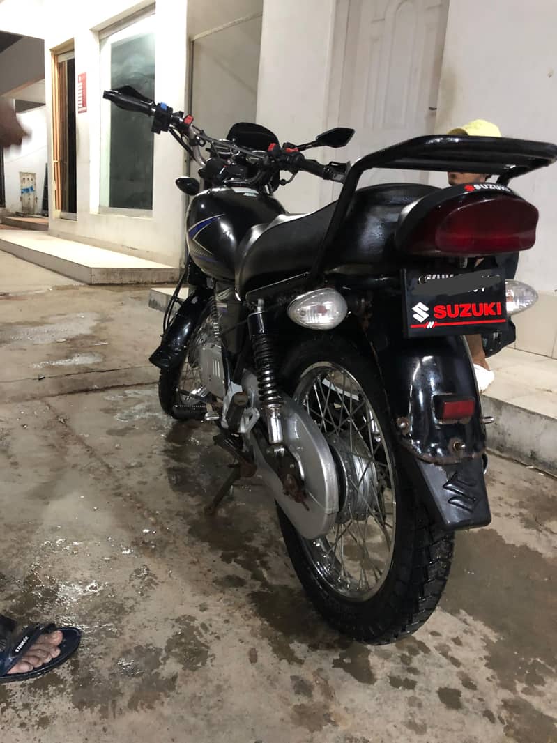 Suzuki GS 150 2014 7