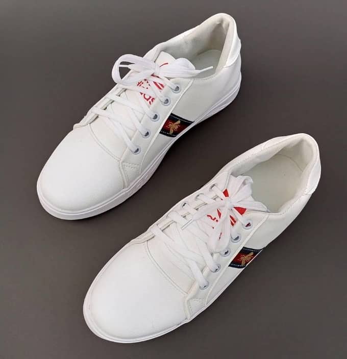 New BOX Pack Sneakers Free Delivery in All Over Pakistan , Available 2