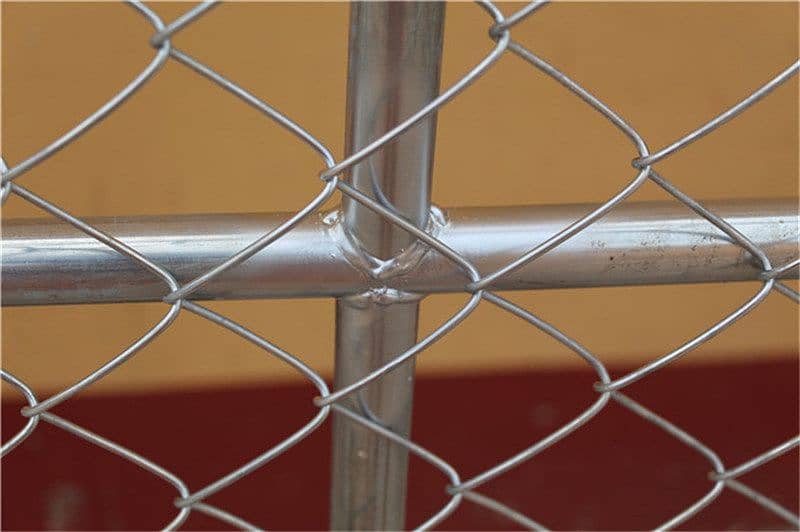 Razor wire Barbed wire Security Chain Link Fence / Jali & Welded Mesh 12