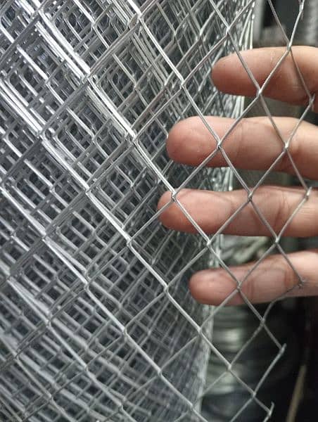 Razor wire Barbed wire Security Chain Link Fence / Jali & Welded Mesh 13