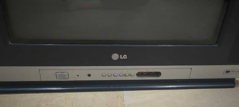 LG TV 21" 8