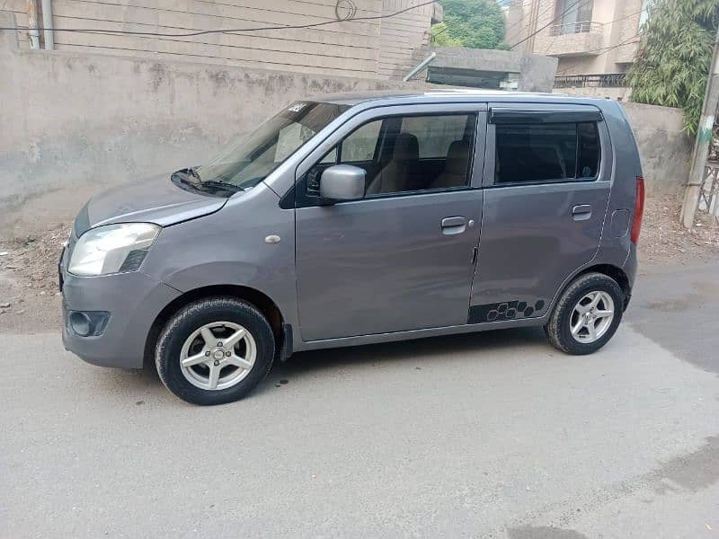 Suzuki Wagon R 2018 1