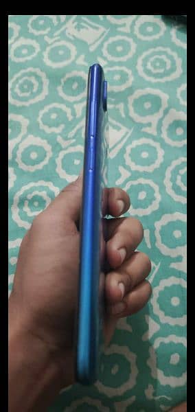 Vivo y93 good condition 4