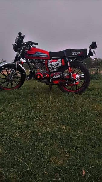 Honda CG 125 Red Color 2