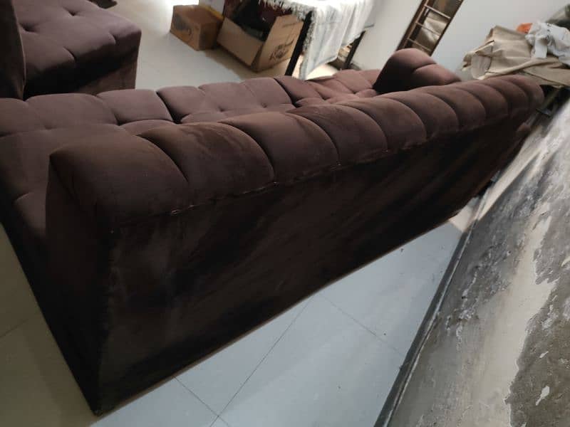 7 seater sofa for urgent sale 4